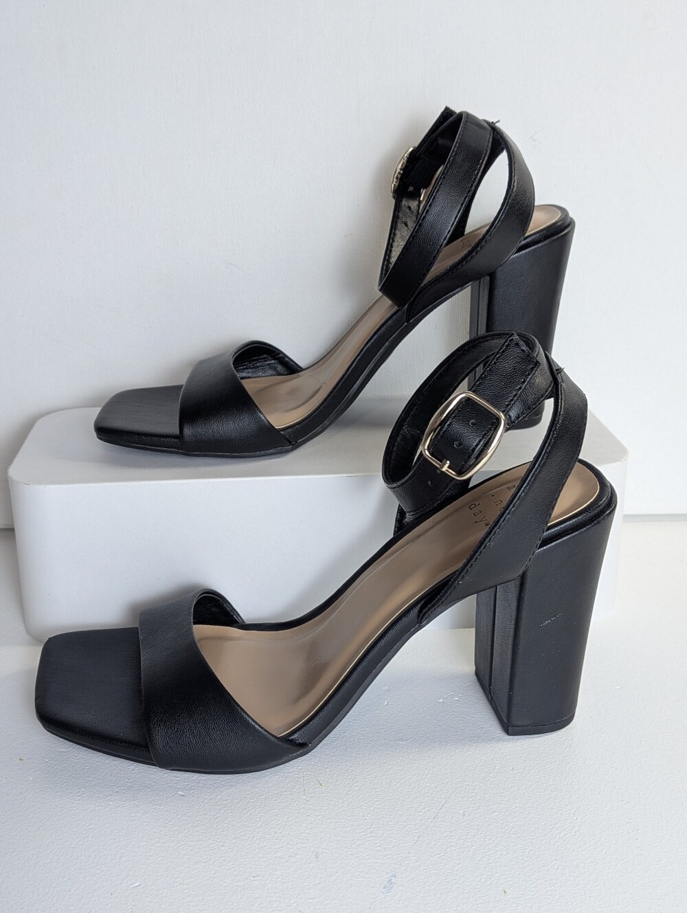 A New Day Sal Womens 7.5 Black Memory Foam Ankle Strap Square Toe Heels euc